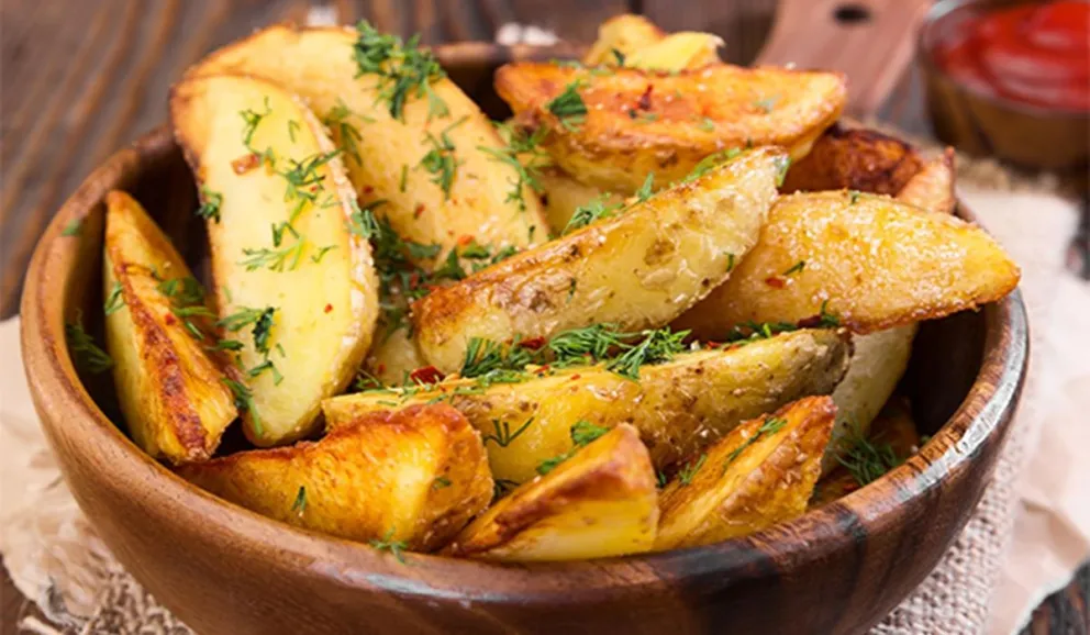 Conocé el secreto para preparar las mejores papas al horno con ajo y queso: una receta tan fácil que te sorprenderá