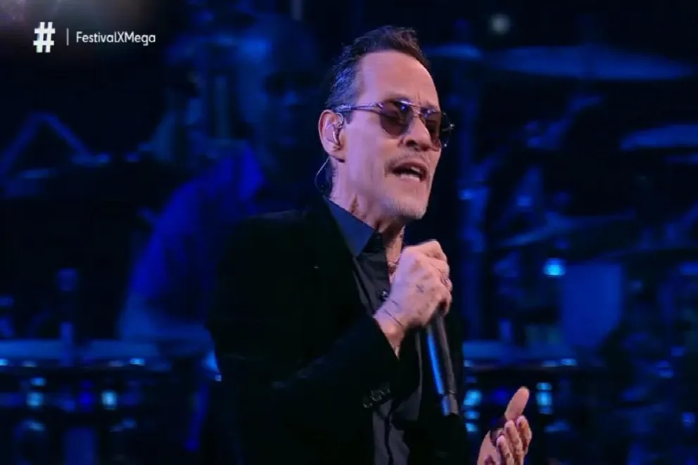 Marc Anthony explotó de furia tras recibir un botellazo en pleno concierto en Colombia
