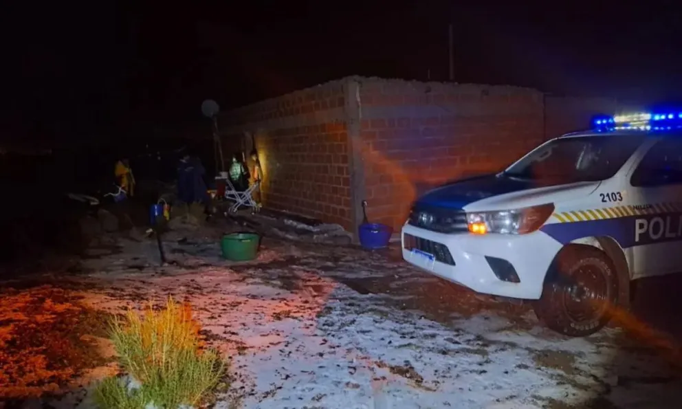 Consecuencias del temporal en San Antonio de Los Cobres: asistieron a números familias por la intensidad de la tormenta