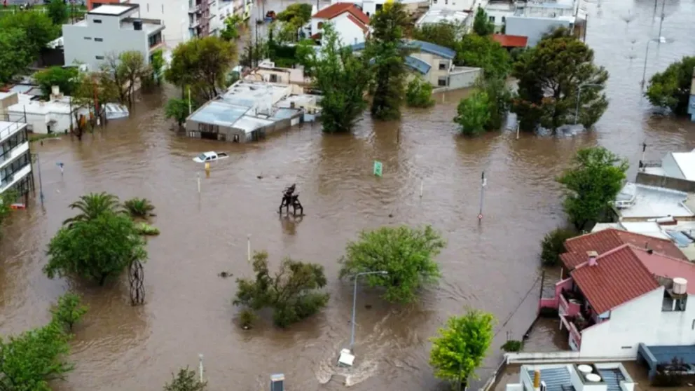 El Gobierno Nacional decretó tres días de duelo por el temporal en Bahía Blanca