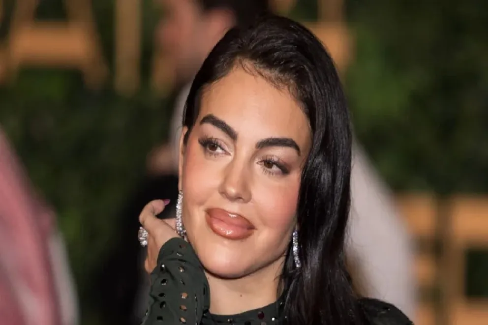 Georgina Rodríguez desata críticas tras la insólita táctica de su guardaespaldas en París