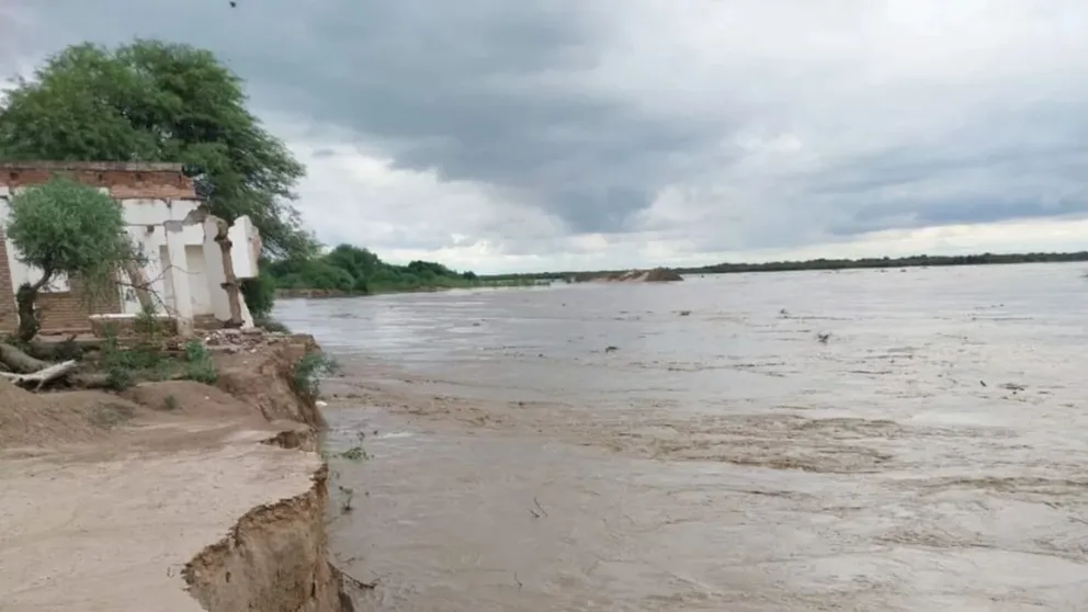 Crecida del río Pilcomayo: la situación es crítica y convocan a las comunidades que se niegan a evacuar