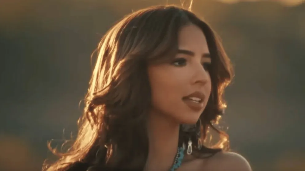 Ángela Aguilar sorprende al mundo en el concierto de Christian Nodal: un gesto revelador que ha dado de qué hablar