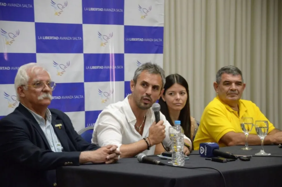 El día que La Libertad Avanza pretendió patentar el pensamiento de los salteños