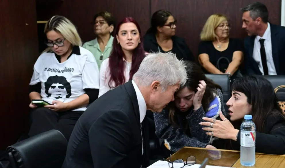 Juicio por la muerte de Diego Maradona: tensión por los testigos y cruces entre defensa y querella