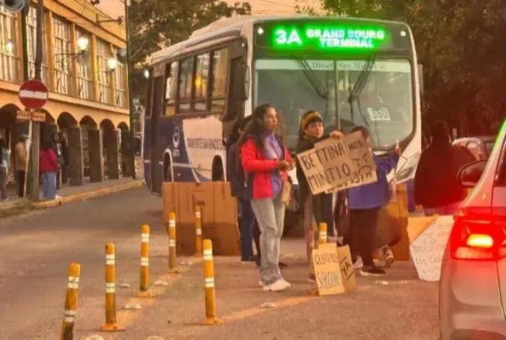 Nuestra Señora del Carmen: reclaman las obras que Bettina Romero prometió y nunca cumplió