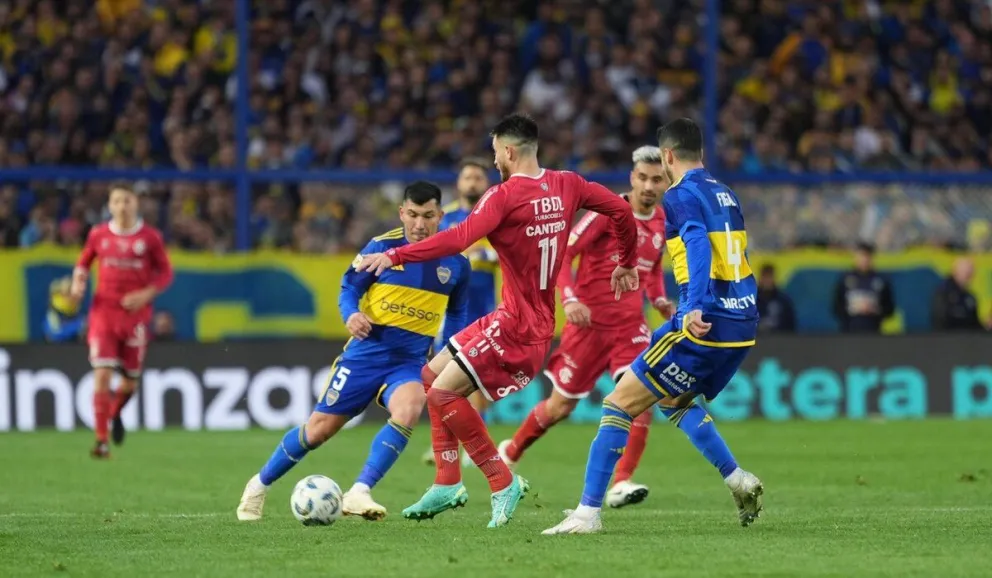 Boca recibe a Barracas Central en La Bombonera: horario, posibles formaciones y TV
