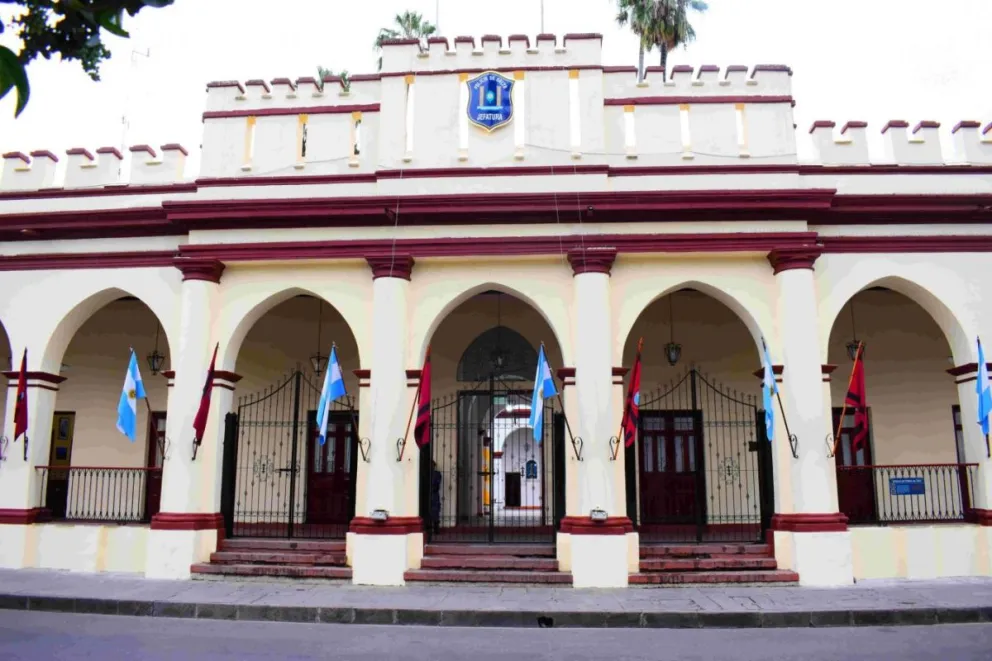 |URGENTE| Hackearon la cuenta oficial de Facebook de la Policía de la Provincia Salta