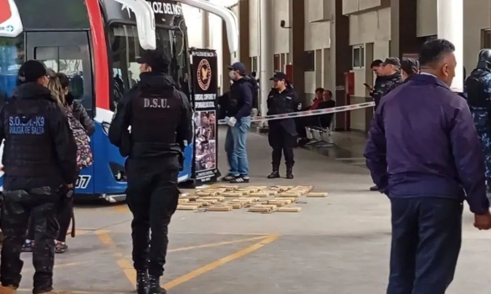 Golpe al narcotráfico: confirmaron el contenido de los paquetes secuestrados en la terminal de Salta