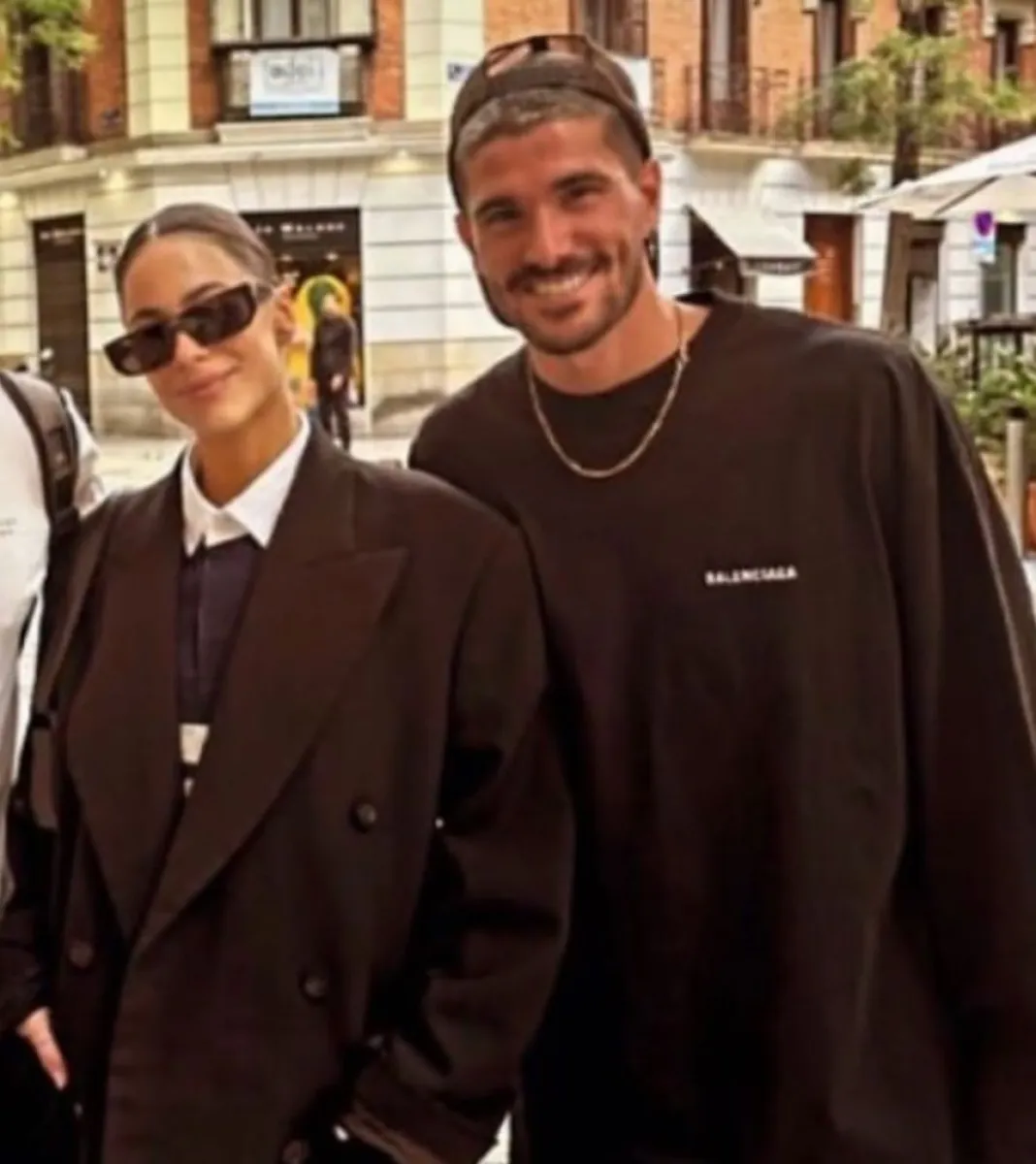 Tini Stoessel - Rodrigo de Paul