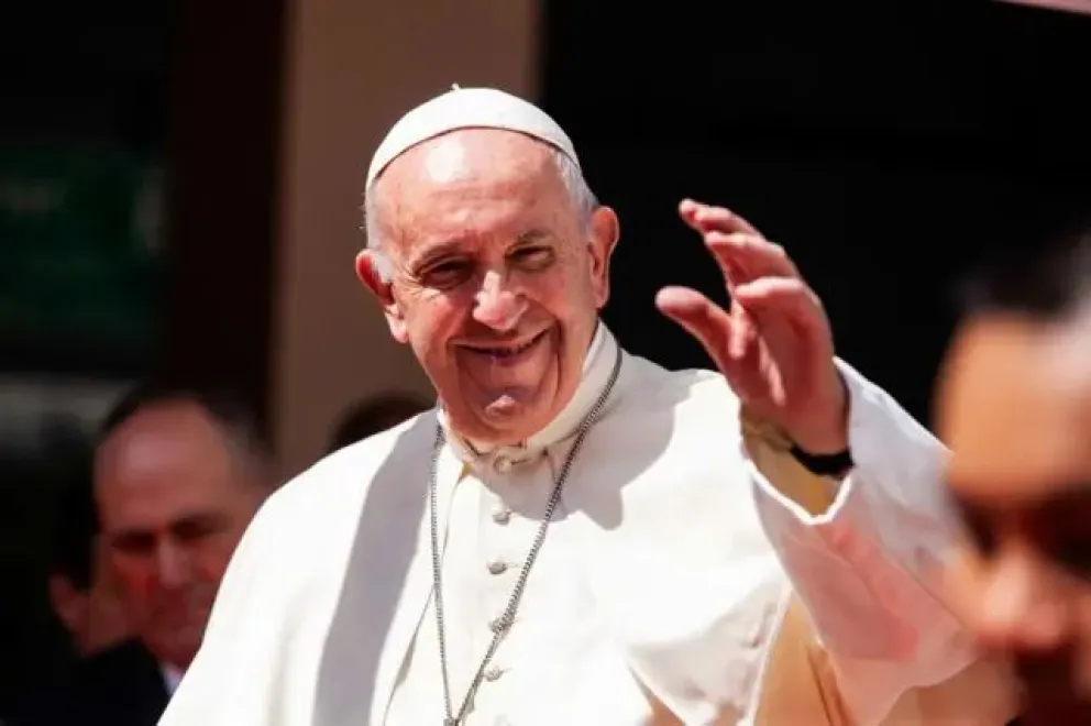 “Nos deja un legado inmenso”: el mensaje de Gustavo Sáenz tras la muerte del Papa Francisco