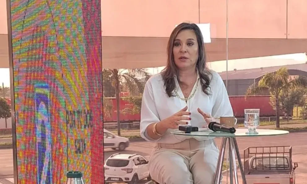 |EXCLUSIVA| Julieta Valencia Donat aniquiló a Juan Pablo Dávalos: "LLA mete gente que hace 14 años está atornillada en una banca"