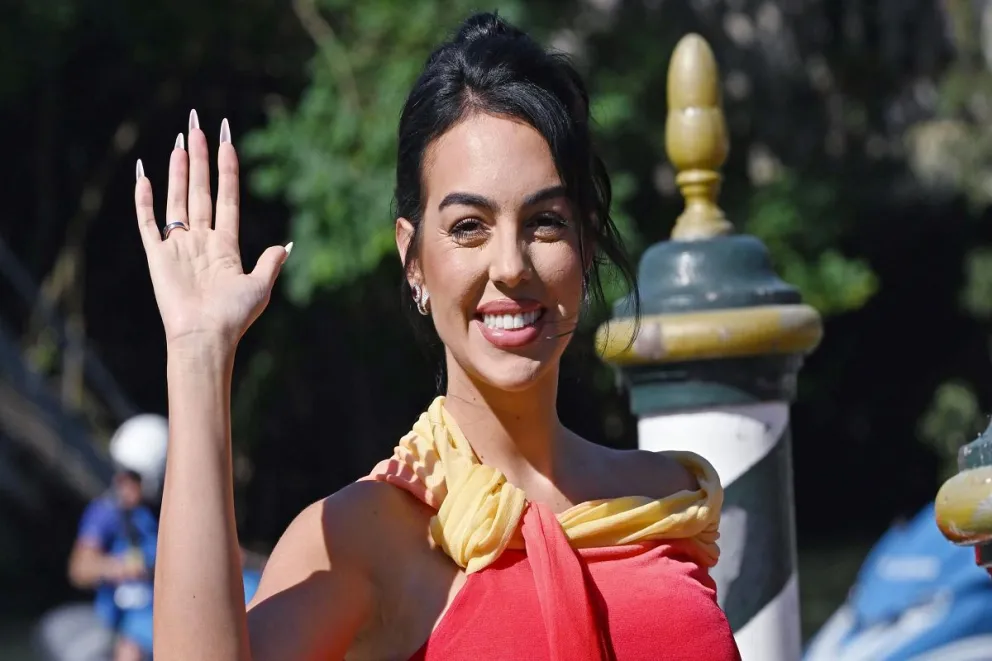 Georgina Rodríguez deslumbra en redes y comparte detalles exclusivos del cumpleaños de su hija Bella