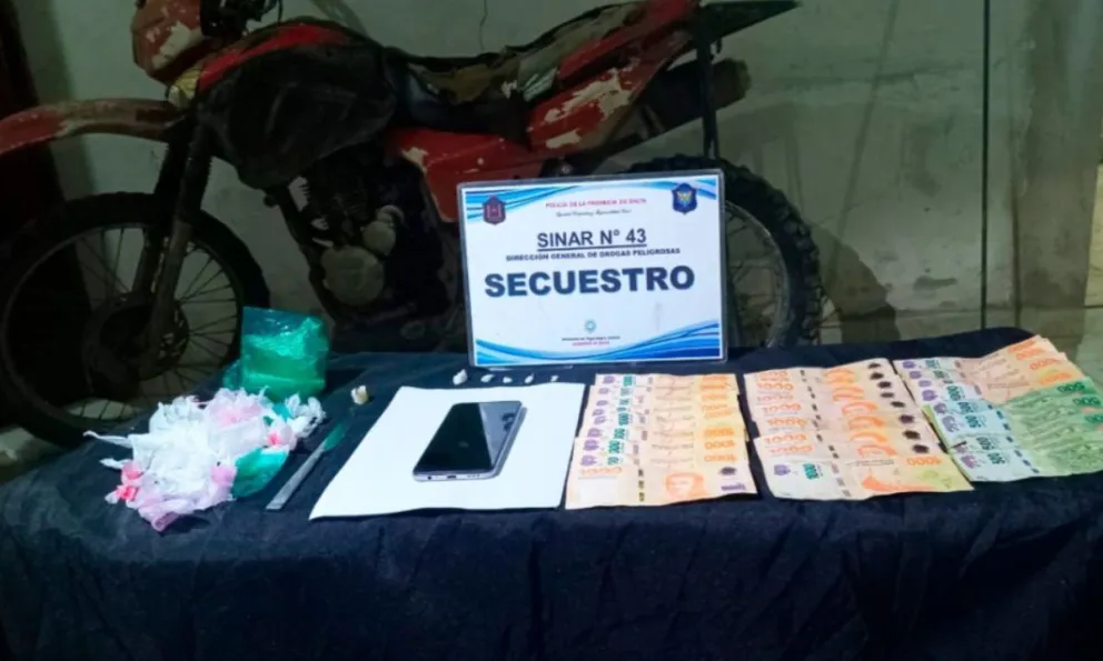 Golpe al narcotráfico: sorprenden infraganti a delincuentes que transportaban 50 kilos de droga