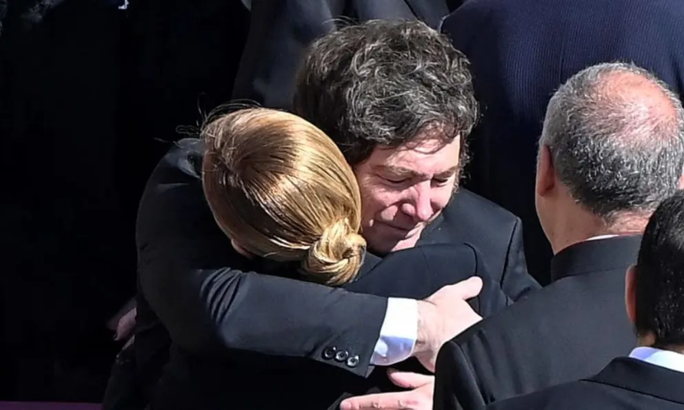 Funeral del Papa Francisco: Javier Milei reconoció que fue asistido por Lilia Lemoine tras haberse insolado