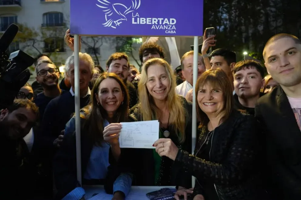Patricia Bullrich formalizó su incorporación a La Libertad Avanza y el PRO lanzó un contundente comunicado