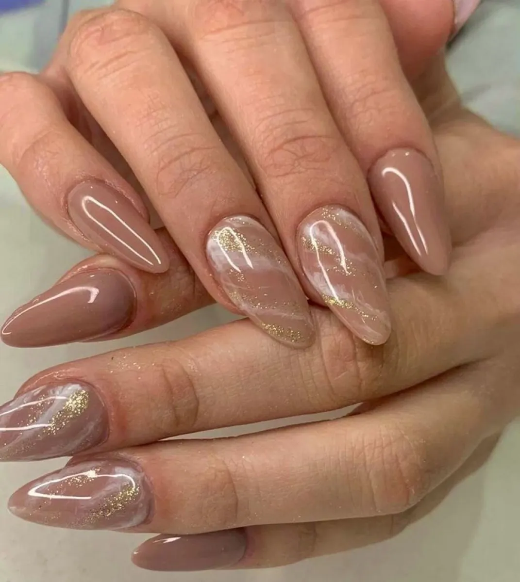 Nail Art - u&ntilde;as almendradas