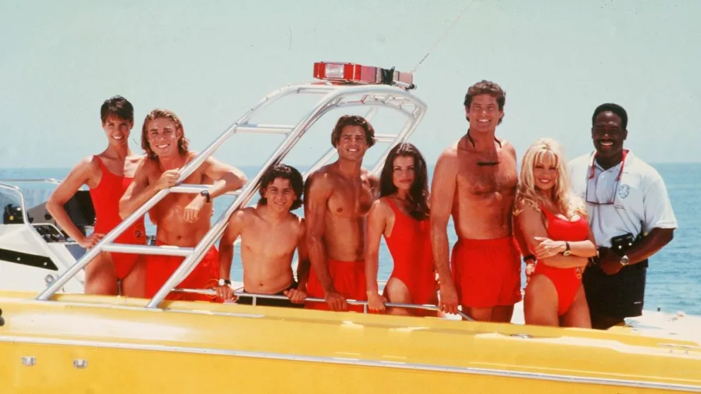Dolor en el universo de Baywatch por una despedida inesperada: murió una pieza esencial del fenómeno