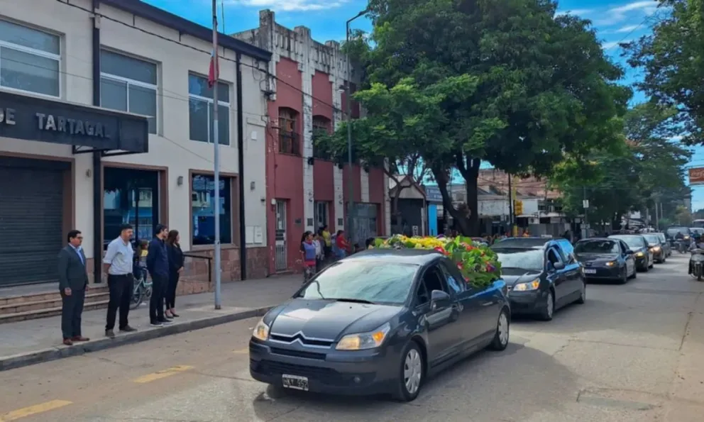 Emotiva despedida a Fermín Hoyos en Tartagal: aplausos, caravana y ovación para el dirigente de ATE