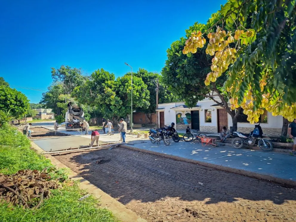 Tartagal reanuda el Plan Maestro de Obras 2025 con trabajos de pavimentación en Villa Saavedra