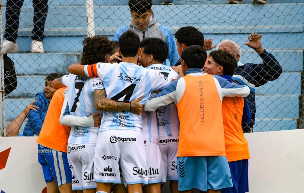 Gimnasia y Tiro goleó 4 a 0 a Colegiales en el Gigante del Norte y respira