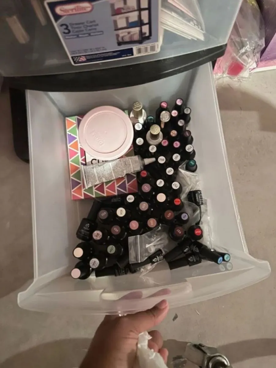 esmalte de u&ntilde;as