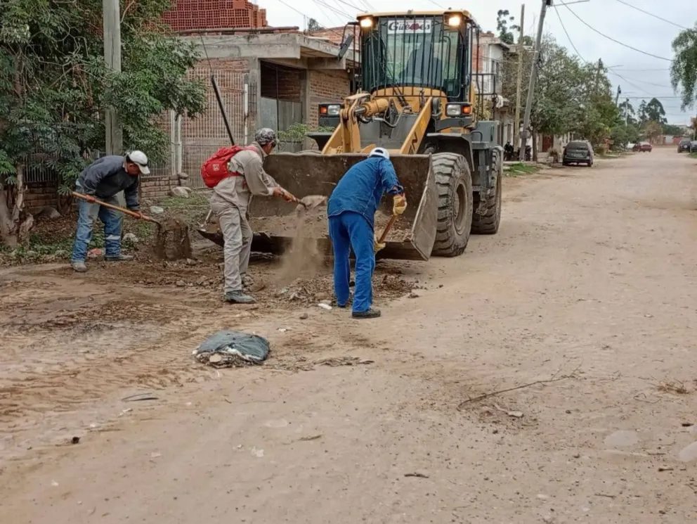 General Güemes: avanzan los trabajos de limpieza, pintura y mantenimiento en los barrios