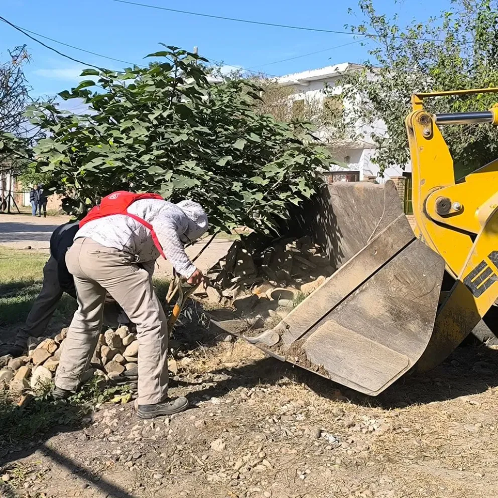 Operativo de limpieza en General Güemes: trabajos en barrios Cooperativa y Rufino Castañeda