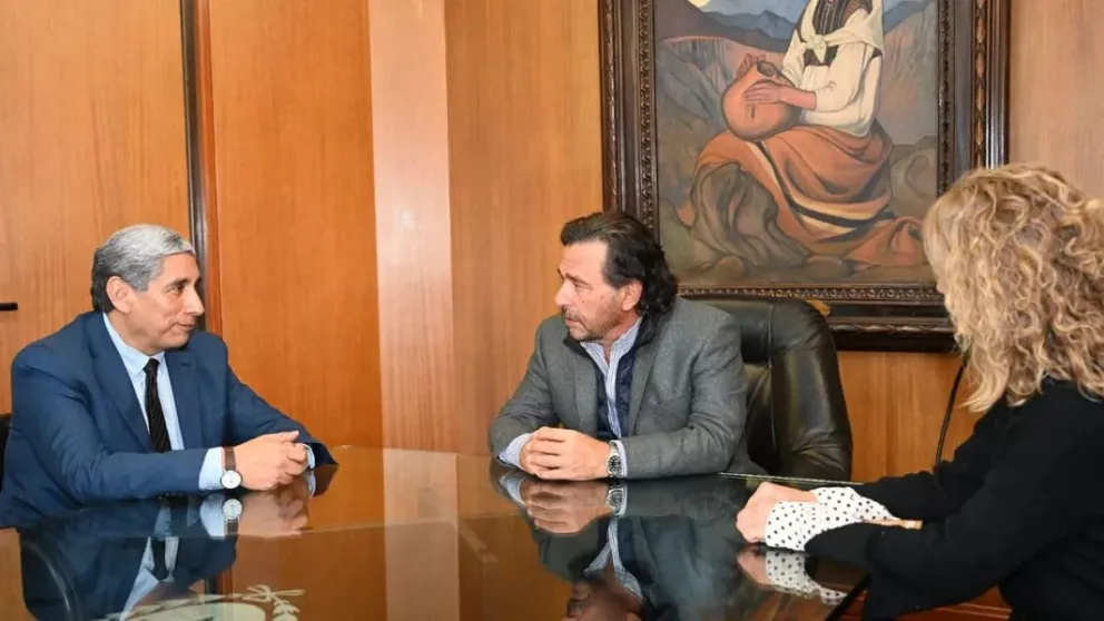 Gustavo Sáenz se reunió con las nuevas autoridades de la UNSa y reafirmó el compromiso de cooperación