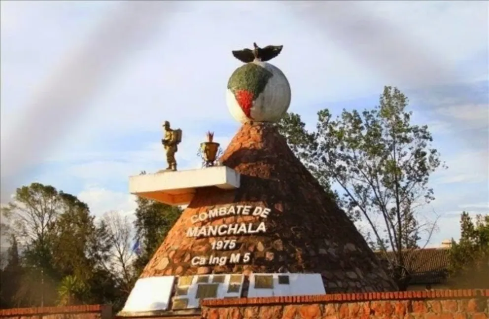 COMBATE DE MANCHAL&Aacute;