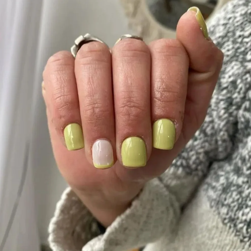 verde pistacho - Nail Art