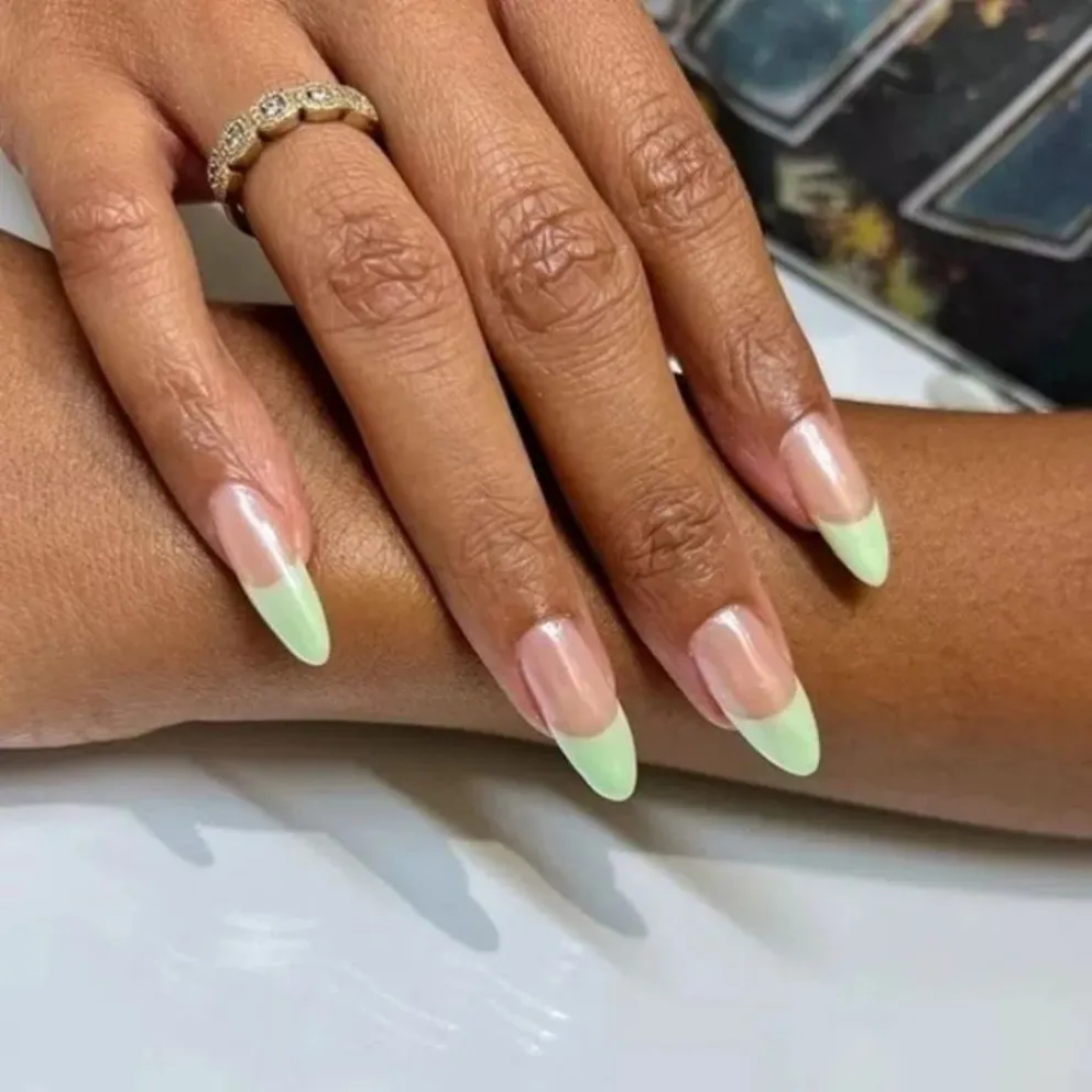 verde pistacho - Nail Art