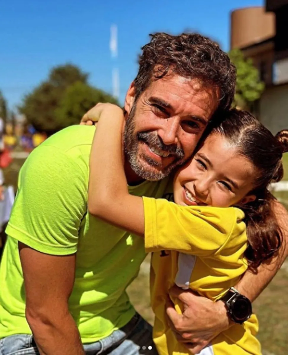 China Su&aacute;rez - Nicol&aacute;s Cabr&eacute;