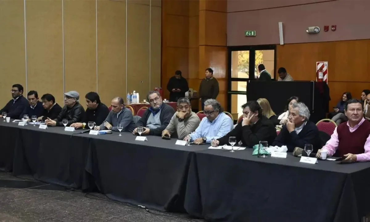 |VIDEO| Paritarias en Salta: el Gobierno ofreció un 9% de aumento, los ...
