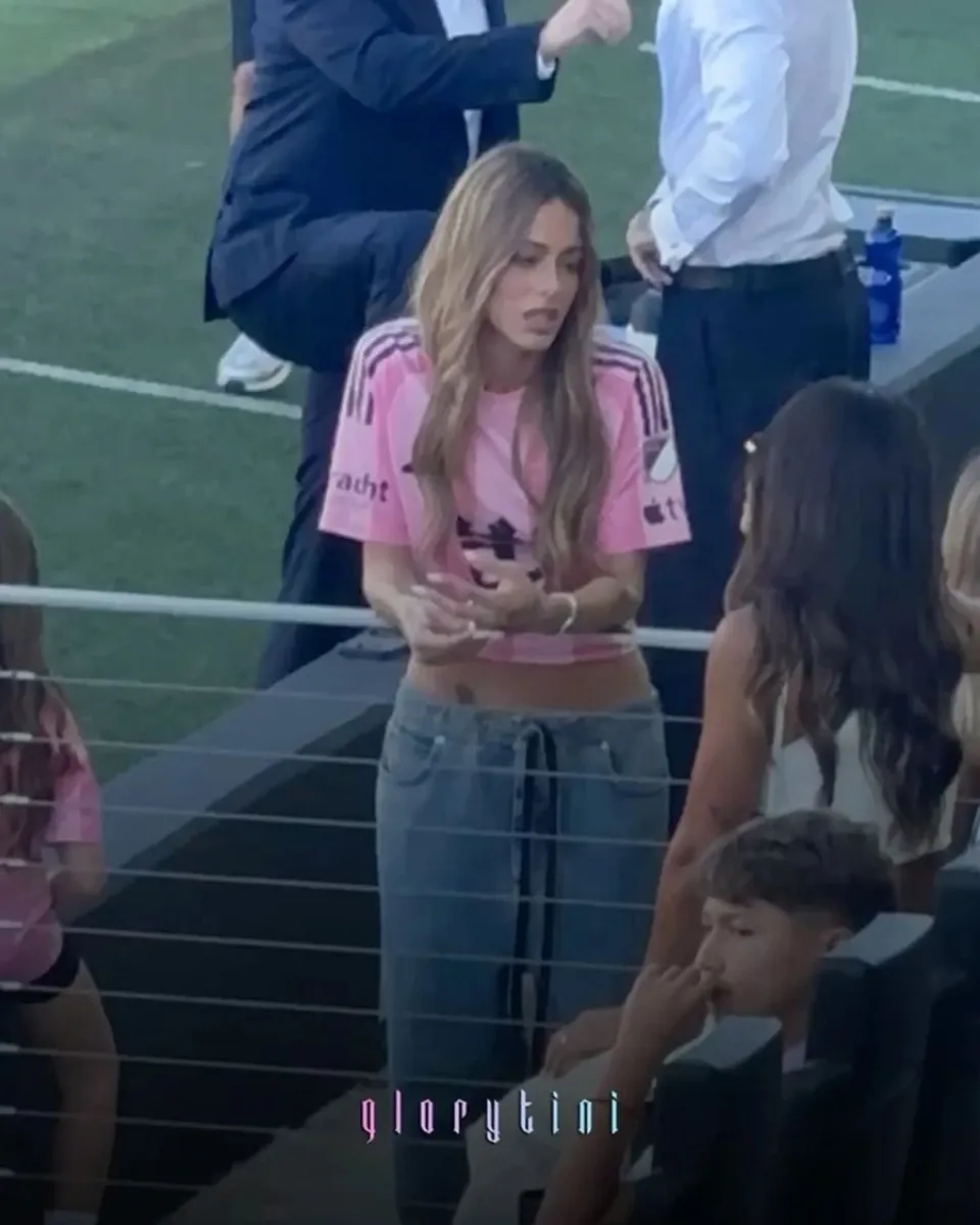 Tini Stoessel - Rodrigo de Paul