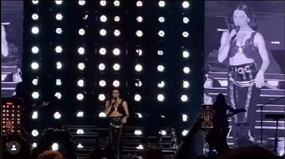 Lali Esp&oacute;sito - amenaza
