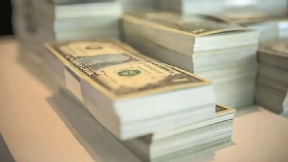 D&oacute;lar