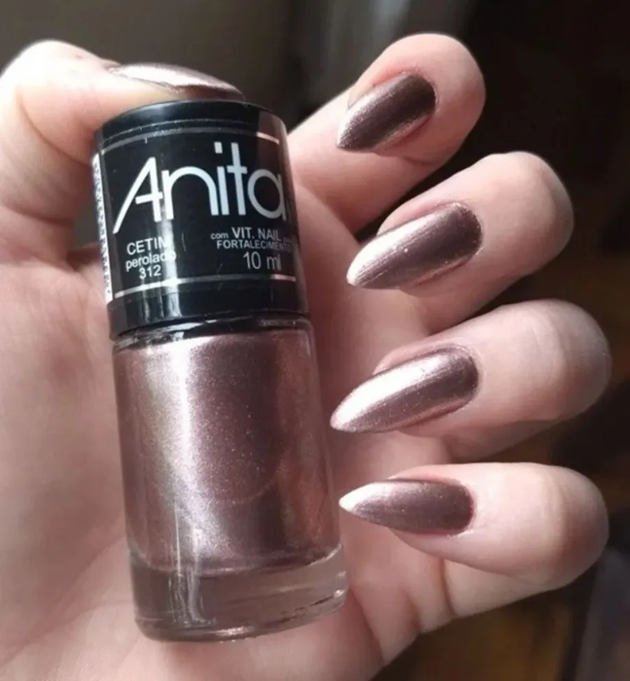 Lali Esp&oacute;sito - Nail Art