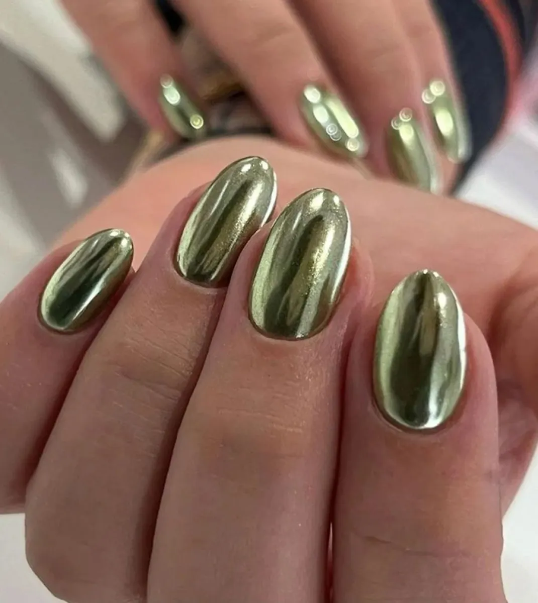 Lali Esp&oacute;sito - Nail Art