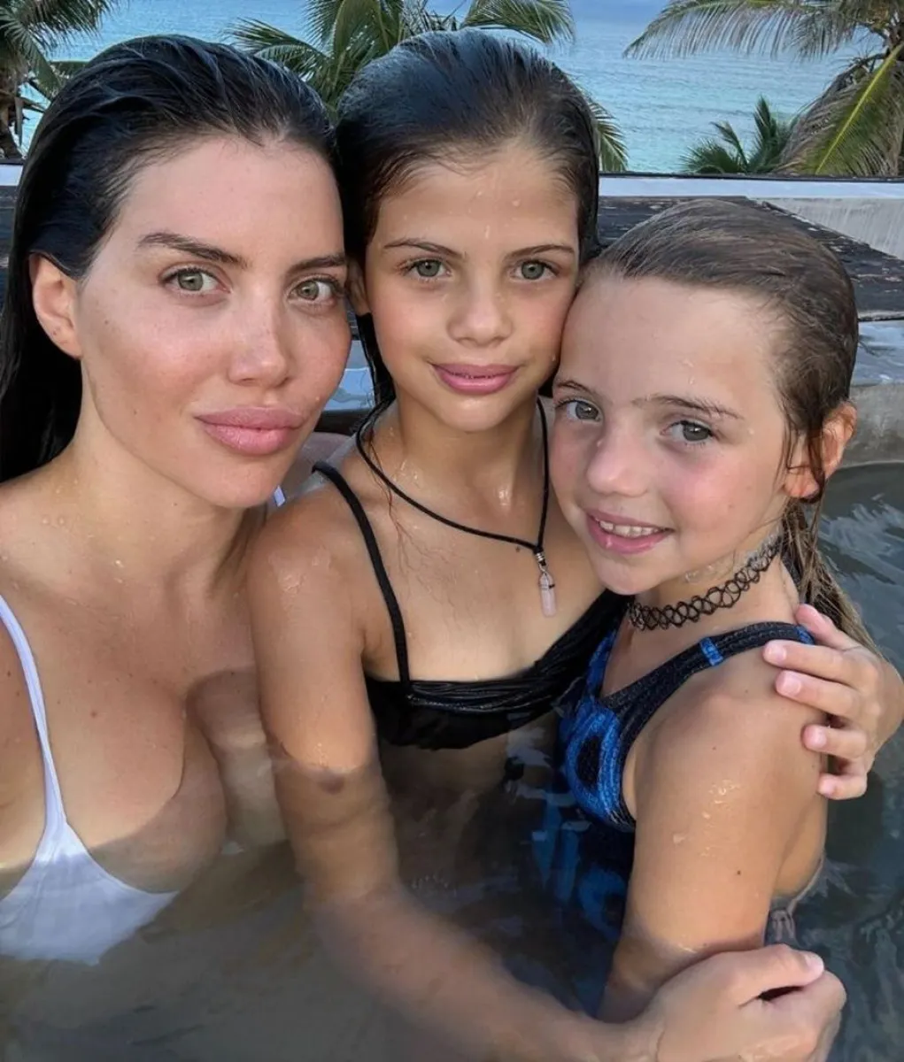 Wanda Nara - Yanina Latorre