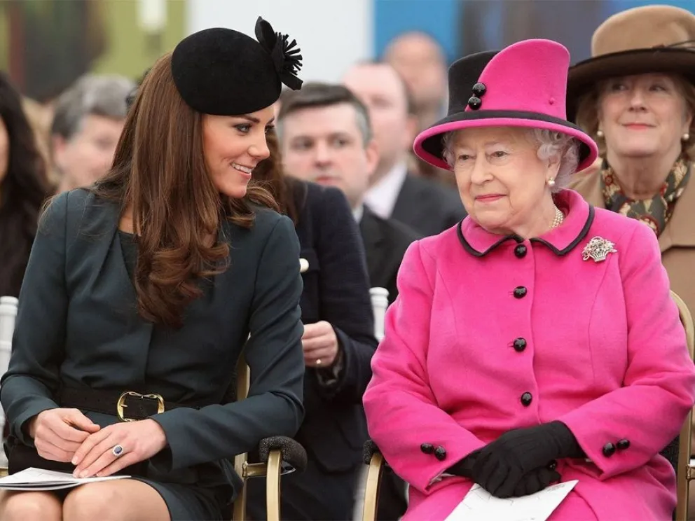 reina Isabel II - Kate Middleton