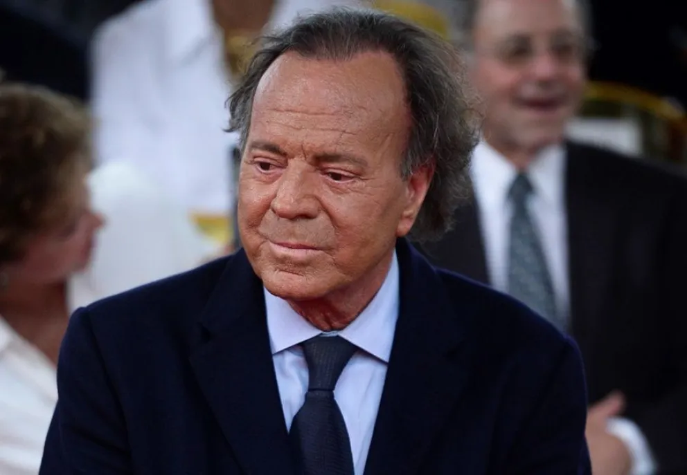 Julio Iglesias - denuncia