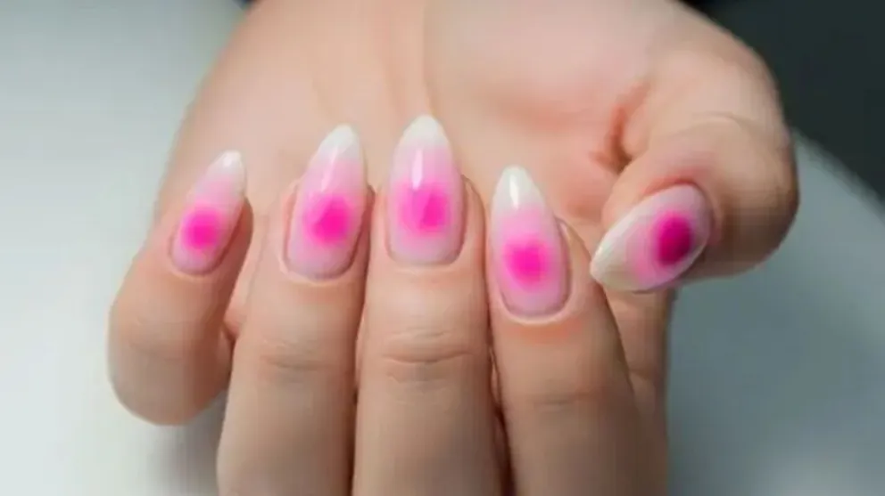 Modelo cinco de Nail Art para San Valent&iacute;n