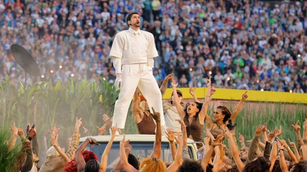 Bad Bunny presentaci&oacute;n en el Super Bowl XL
