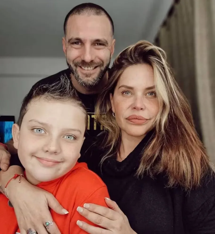 El hijo de Nazarena V&eacute;lez habl&oacute; de su vida ante la p&eacute;rdida de su padre