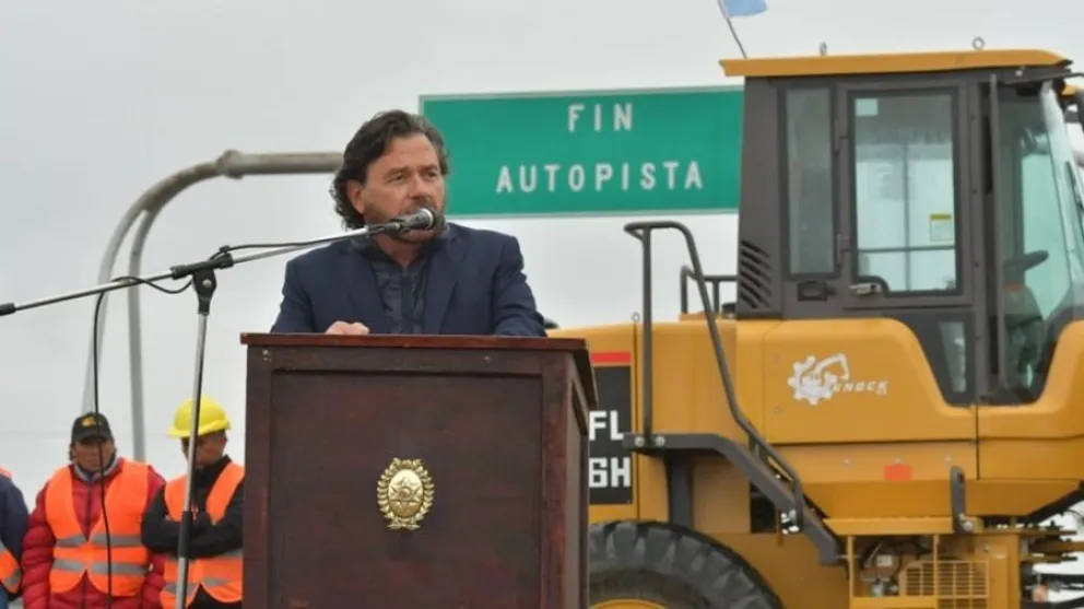 Gustavo Sáenz se comprometió a terminar los trabajos viales