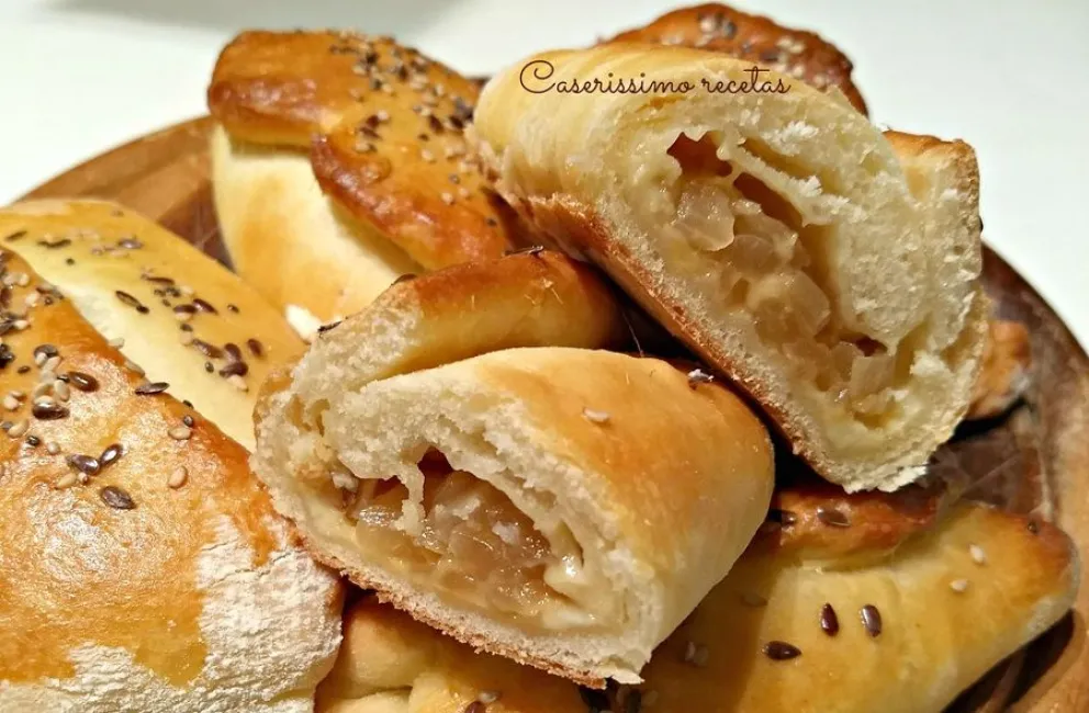Receta de pan relleno de queso y cebolla ideal para compartir