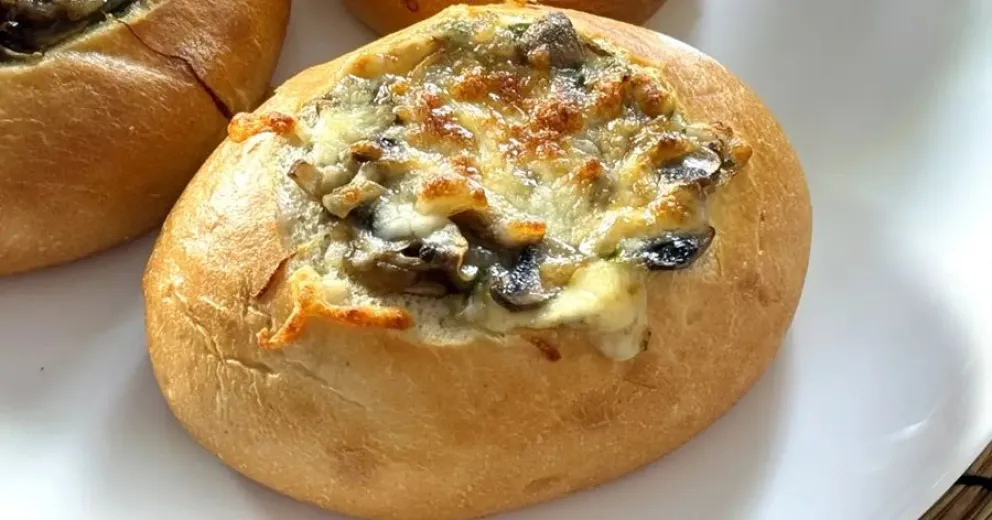 Receta de pan relleno de queso y cebolla ideal para compartir