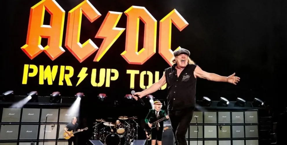 Stevie Young de ACDC fue internado no m&aacute;s llegar a Argentina