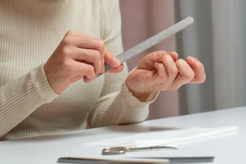 &iquest;Limar o cortar las u&ntilde;as? cu&aacute;l es la mejor decisi&oacute;n